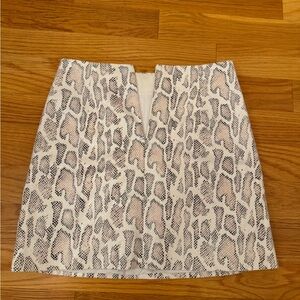 Snakeskin print skirt zip back